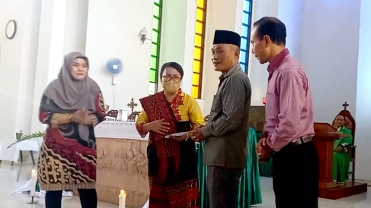 LPTQ Alor Bantu Kontingan Pesparani Katolik Alor, Pendeta Pulamau Optimis Raih Hasil Terbaik