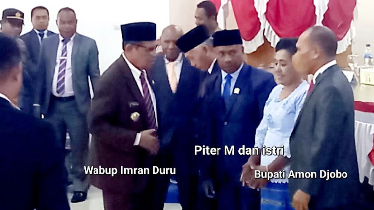 Apresiasi Bupati Alor Untuk Piter Moulobang dan Penghargaan Untuk Alm.Karel Lapenangga