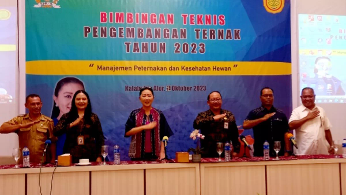 Ini Pesan dan Bantuan Julie Laiskodat Untuk Petani, Peternak dan Nelayan Alor