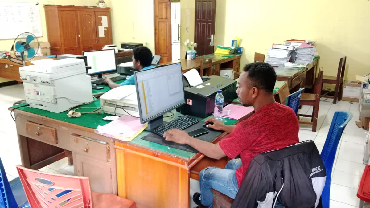 Lembur Kegiatan Peningkatan Data PTSL 2025 di Kantah Alor-NTT