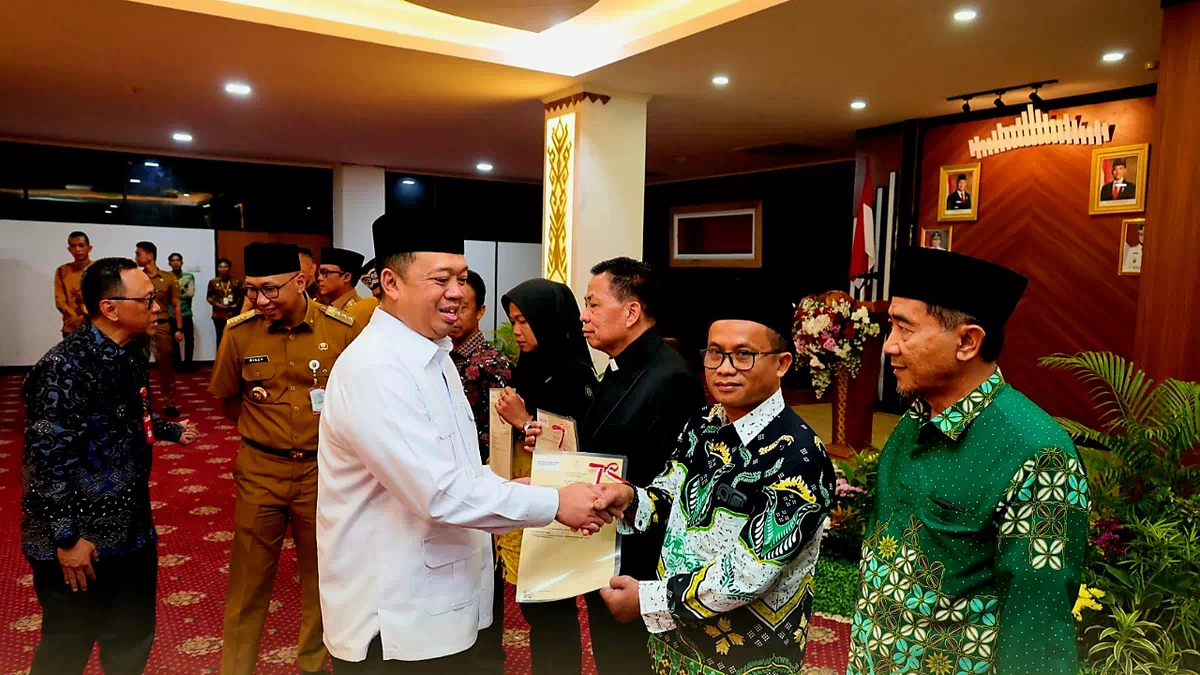 Terima Sertipikat Tanah Wakaf dari Menteri Nusron, Perwakilan NU Lampung Timur Apresiasi Dukungan BPN