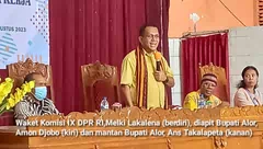 Cegah Stunting, Lakalena Bilang Bapak dan Bayi Jangan Rebutan Puting Susu Ibu
