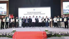 Serahkan Lebih dari 1.000 Sertipikat Tanah Wakaf dalam ICOP 2026, Menteri Nusron Minta Penerima Jadi Pionir Percepatan
